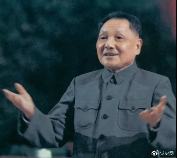 在1978年2月24日至3月8日召開的全國政協(xié)五屆一次會議上，鄧小平當(dāng)選為全國政協(xié)主席。